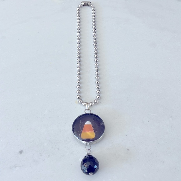 Halloween Necklace - Picture 2 of 2